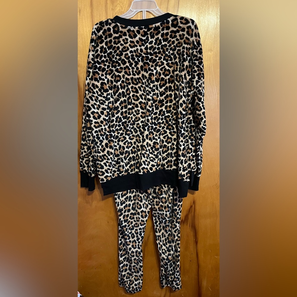 Leopard outfit - Picture 6 of 6